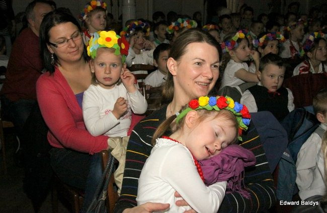 Przedszkolaki na ludowo (zdjęcia)