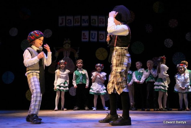 Przedszkolaki na ludowo (zdjęcia)