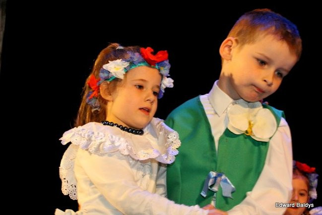 Przedszkolaki na ludowo (zdjęcia)