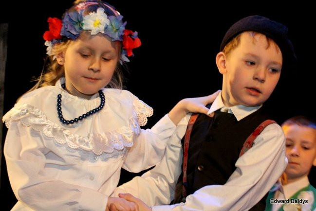 Przedszkolaki na ludowo (zdjęcia)