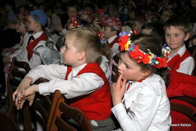 Przedszkolaki na ludowo (zdjęcia)