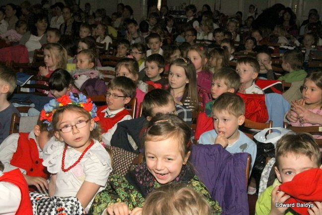 Przedszkolaki na ludowo (zdjęcia)
