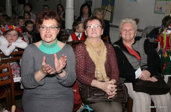 Przedszkolaki na ludowo (zdjęcia)