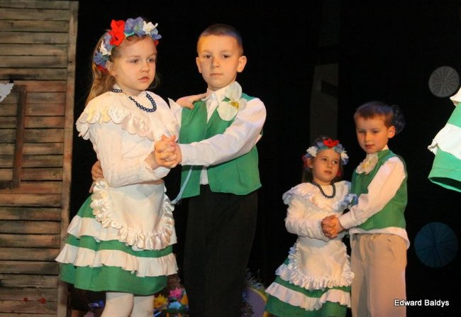 Przedszkolaki na ludowo (zdjęcia)