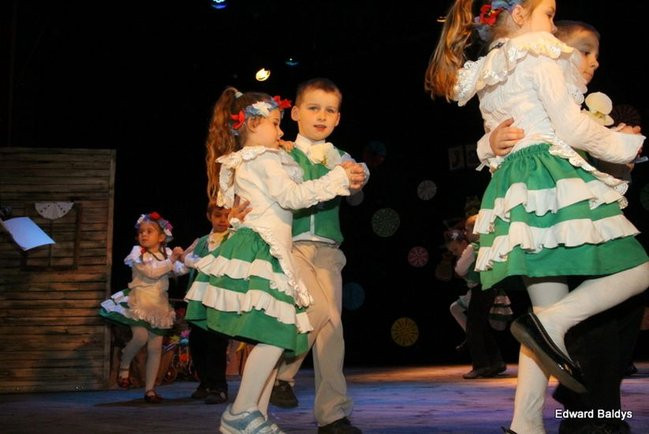 Przedszkolaki na ludowo (zdjęcia)