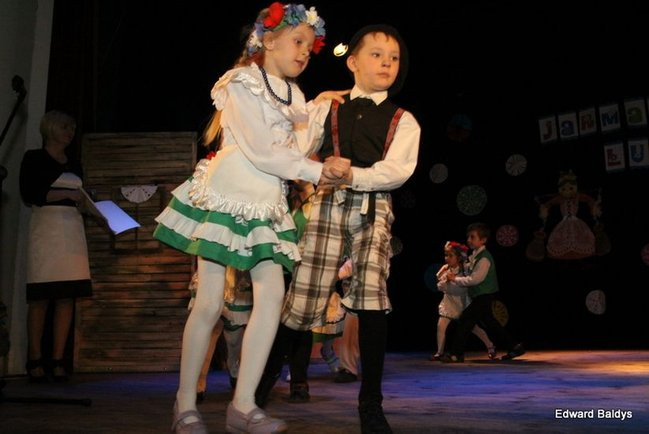 Przedszkolaki na ludowo (zdjęcia)