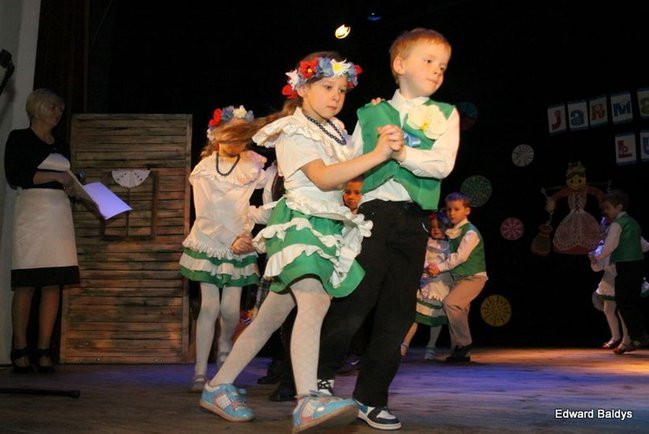 Przedszkolaki na ludowo (zdjęcia)
