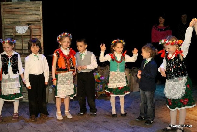 Przedszkolaki na ludowo (zdjęcia)