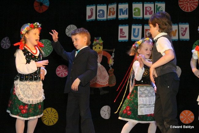Przedszkolaki na ludowo (zdjęcia)