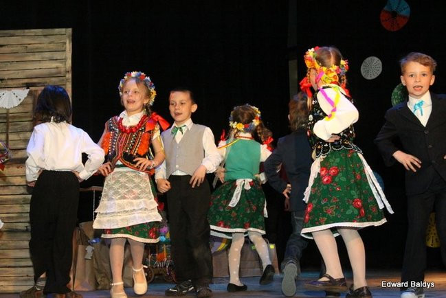 Przedszkolaki na ludowo (zdjęcia)