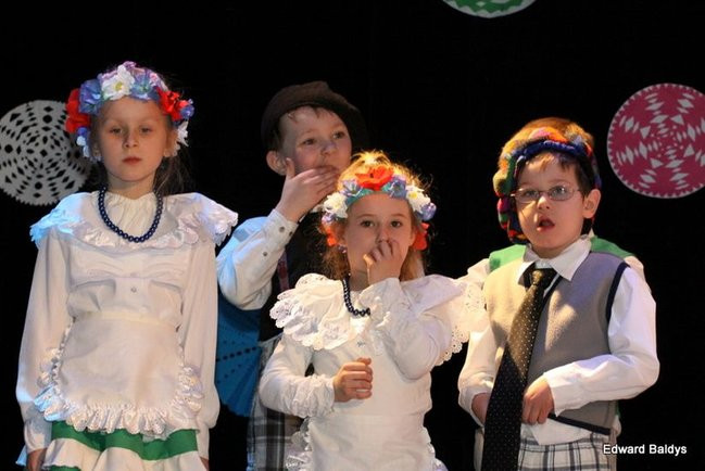 Przedszkolaki na ludowo (zdjęcia)