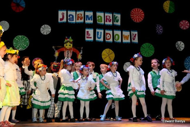 Przedszkolaki na ludowo (zdjęcia)