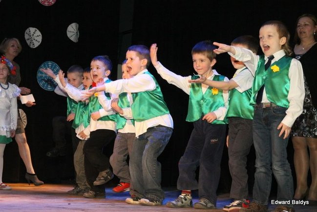 Przedszkolaki na ludowo (zdjęcia)