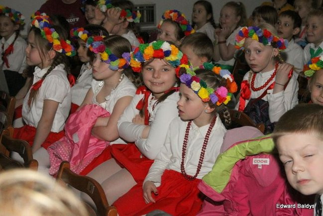 Przedszkolaki na ludowo (zdjęcia)