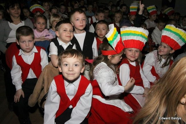 Przedszkolaki na ludowo (zdjęcia)
