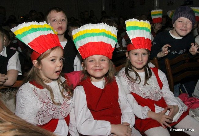 Przedszkolaki na ludowo (zdjęcia)