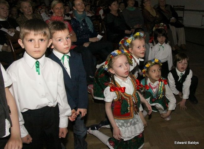 Przedszkolaki na ludowo (zdjęcia)
