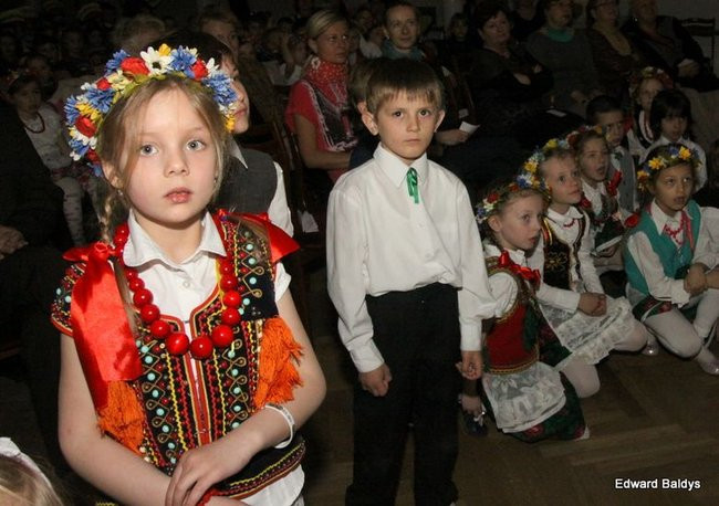Przedszkolaki na ludowo (zdjęcia)