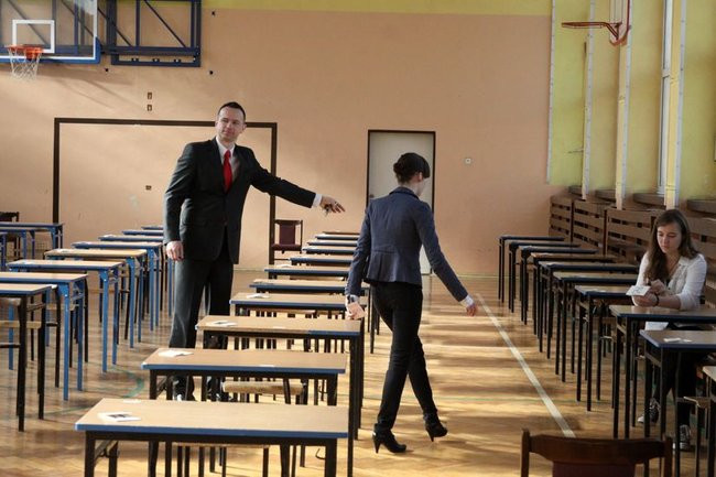 Gimnazjaliści rozpoczęli egzaminy (zdjęcia)