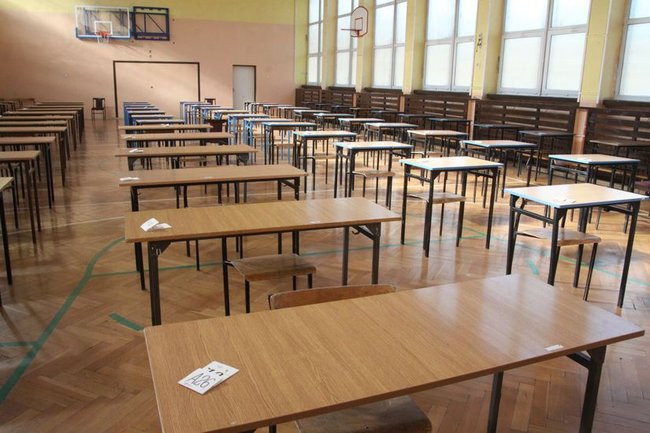 Gimnazjaliści rozpoczęli egzaminy (zdjęcia)