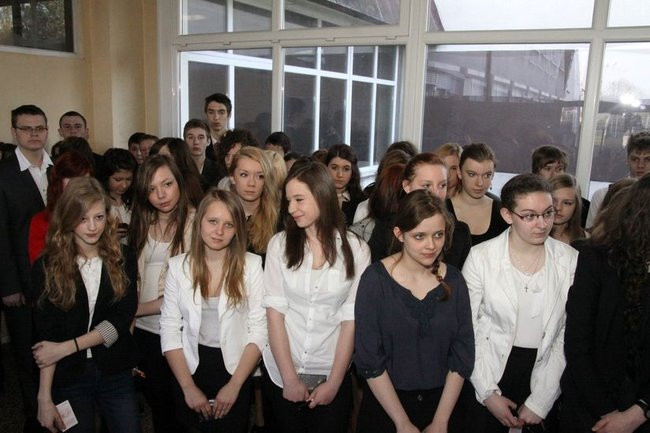 Gimnazjaliści rozpoczęli egzaminy (zdjęcia)