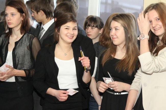 Gimnazjaliści rozpoczęli egzaminy (zdjęcia)