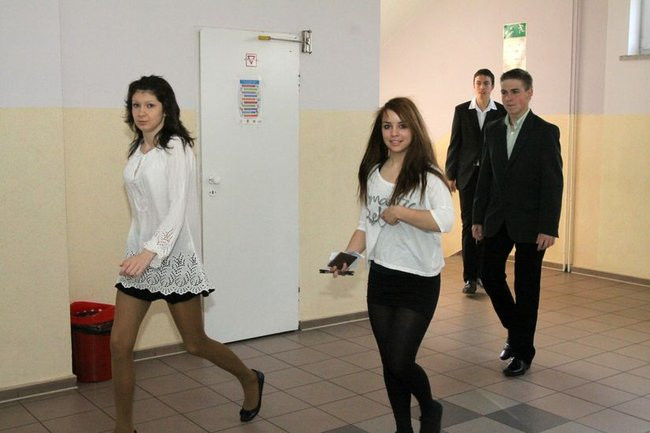 Gimnazjaliści rozpoczęli egzaminy (zdjęcia)