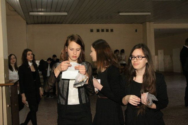 Gimnazjaliści rozpoczęli egzaminy (zdjęcia)