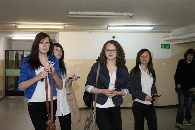 Gimnazjaliści rozpoczęli egzaminy (zdjęcia)