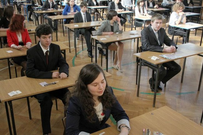 Gimnazjaliści rozpoczęli egzaminy (zdjęcia)