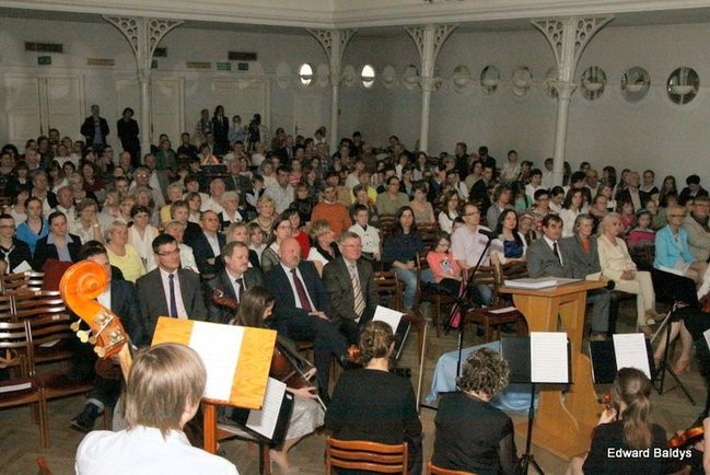 Koncert Jubileuszowy Stowarzyszenia Przyjaciół PSM w Lesznie