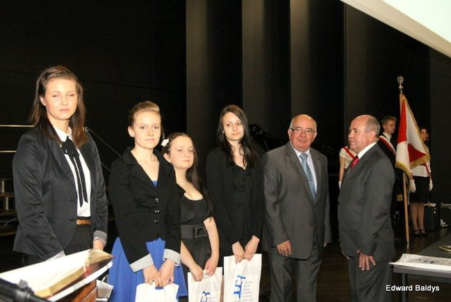 Uroczyste zakończenie nauki absolwentów IV LO