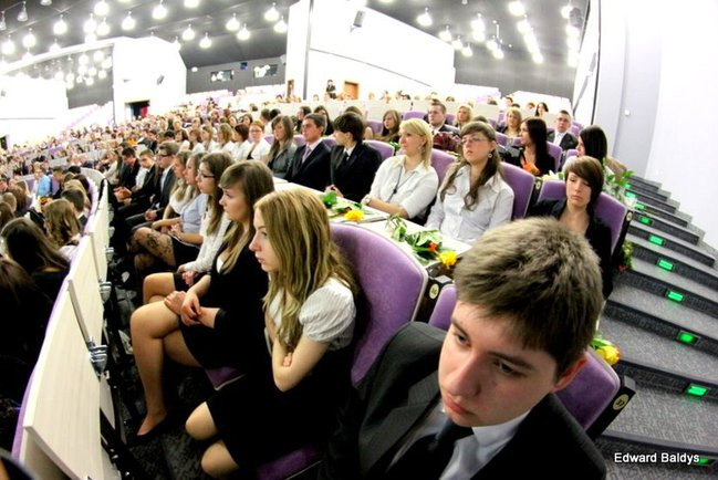 Uroczyste zakończenie nauki absolwentów IV LO