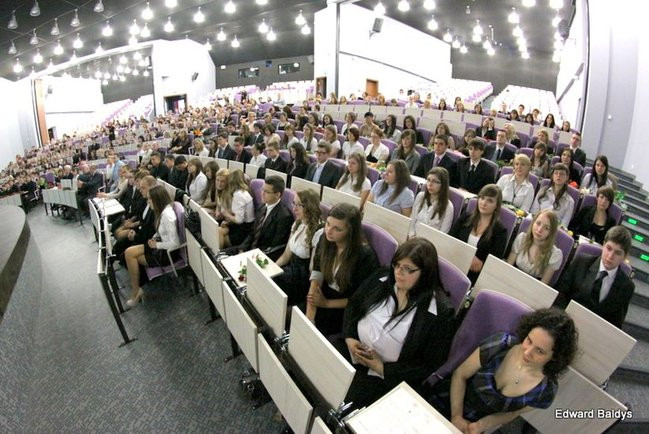 Uroczyste zakończenie nauki absolwentów IV LO