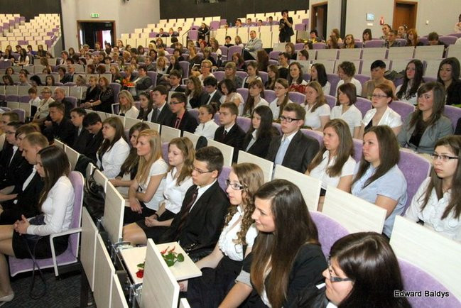 Uroczyste zakończenie nauki absolwentów IV LO