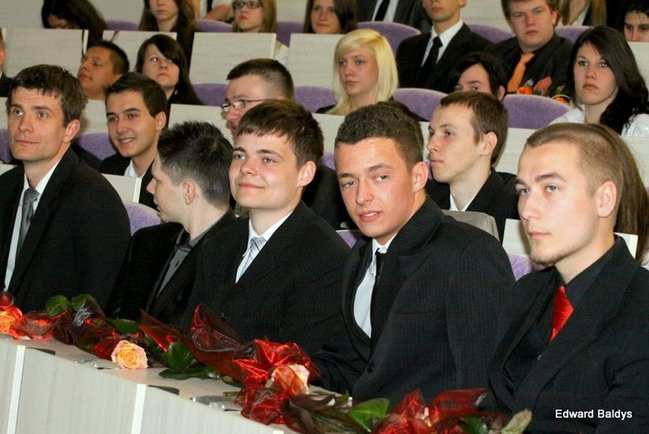 Uroczyste zakończenie nauki absolwentów IV LO