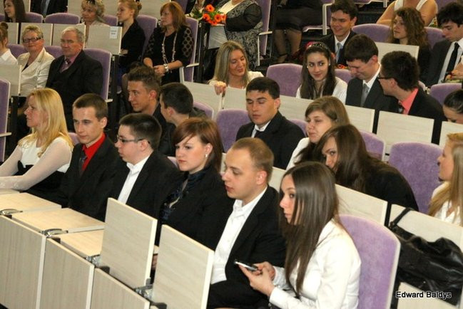 Uroczyste zakończenie nauki absolwentów IV LO