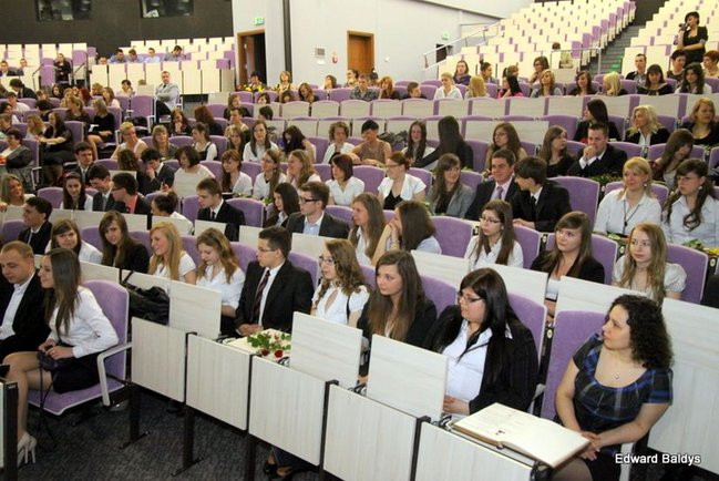 Uroczyste zakończenie nauki absolwentów IV LO