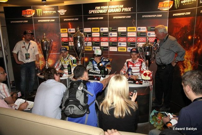 Pozostał niesmak (zdjęcia)