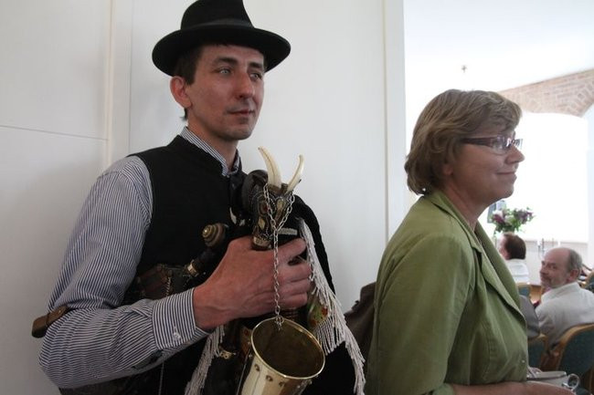 Liść miłorzębu wręczony (zdjęcia)