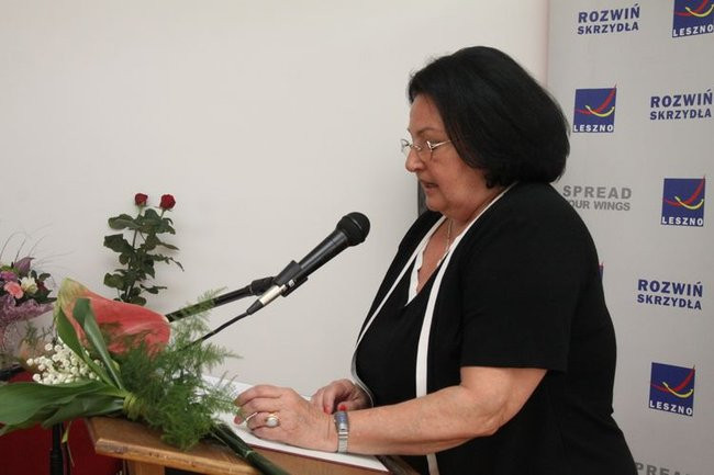 Liść miłorzębu wręczony (zdjęcia)