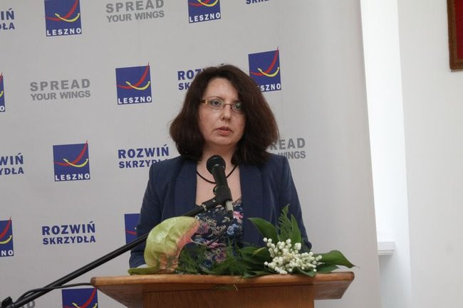 Liść miłorzębu wręczony (zdjęcia)