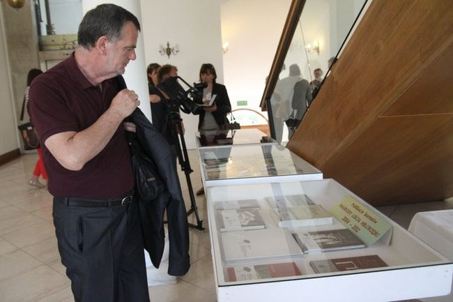 Liść miłorzębu wręczony (zdjęcia)