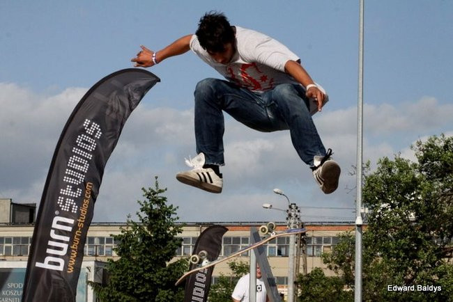 Na ziemi i w powietrzu (zdjęcia i filmy)