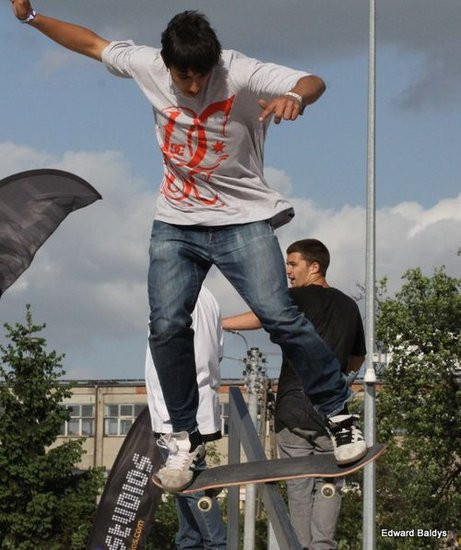 Na ziemi i w powietrzu (zdjęcia i filmy)