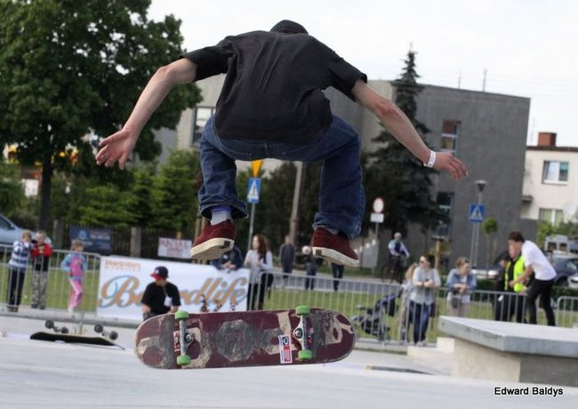 Na ziemi i w powietrzu (zdjęcia i filmy)