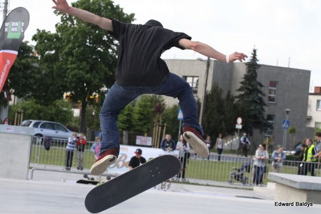 Na ziemi i w powietrzu (zdjęcia i filmy)