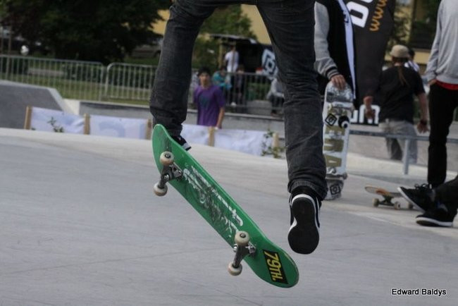 Na ziemi i w powietrzu (zdjęcia i filmy)