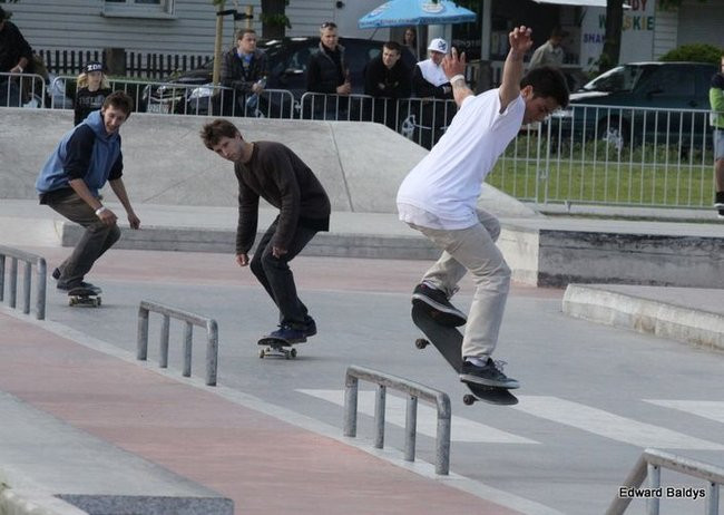 Na ziemi i w powietrzu (zdjęcia i filmy)
