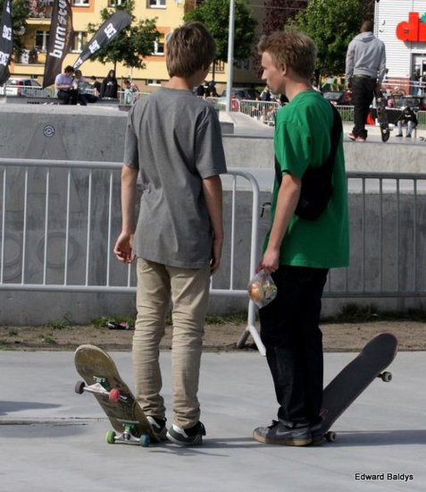 Na ziemi i w powietrzu (zdjęcia i filmy)